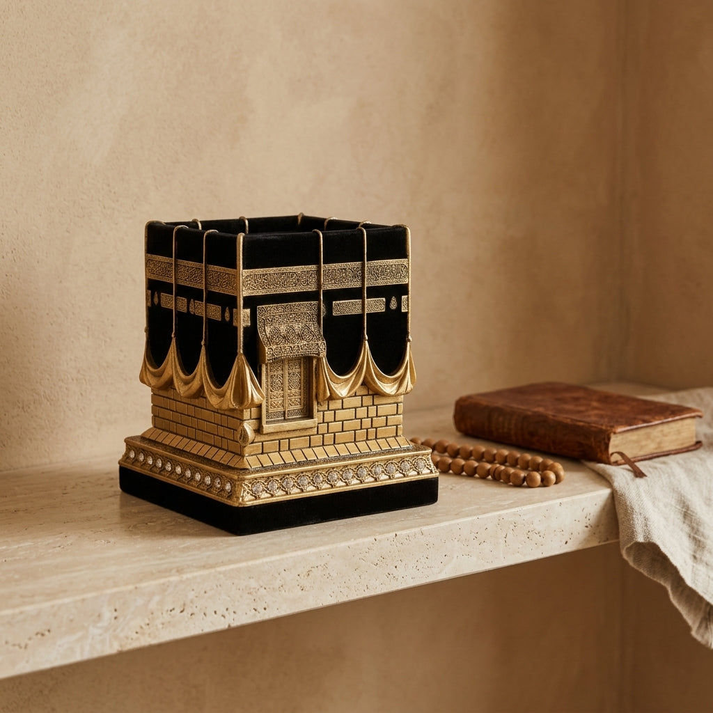 Miniature Kaaba Replica with Kiswa Detail